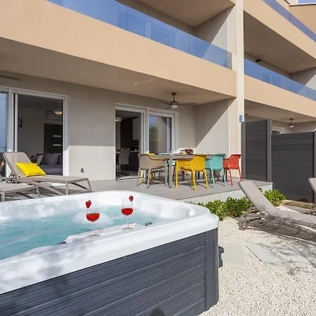 Apartment Faszinierendes 100 Meter Zum Sandstrand Mit Whirlpool, Meerblick Medulin